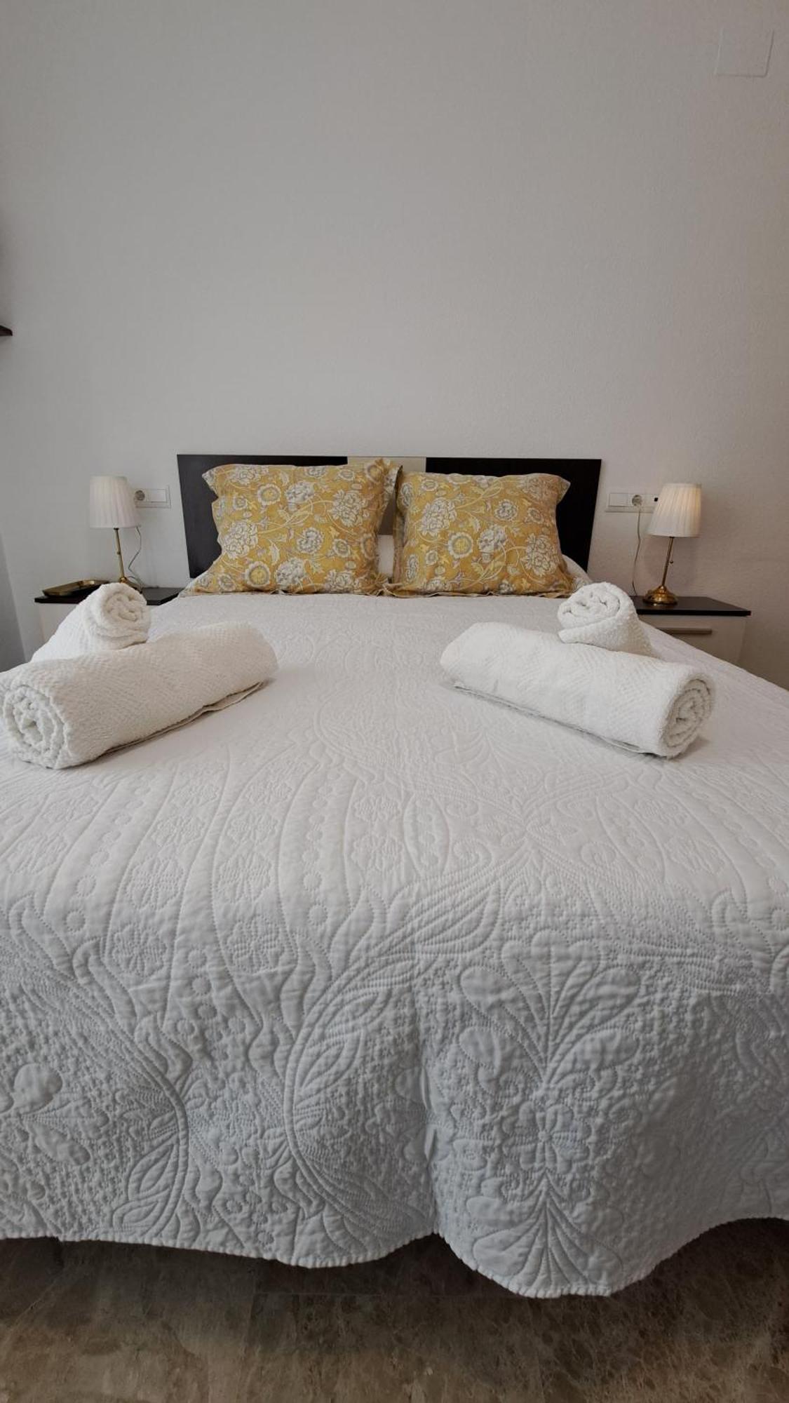 Apartamentos Maria Cristina Con Parking Gratis 코르도바 외부 사진