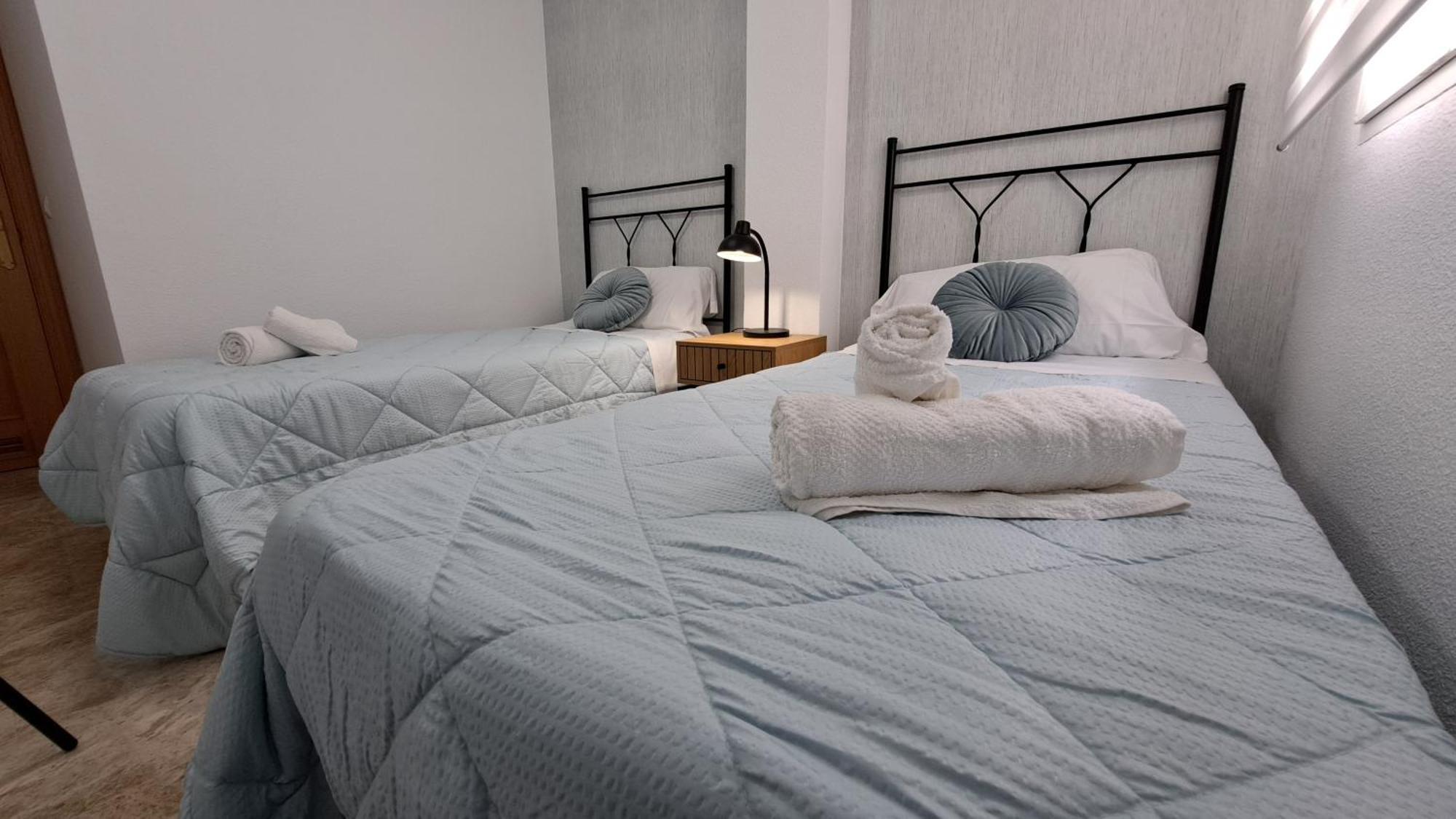 Apartamentos Maria Cristina Con Parking Gratis 코르도바 외부 사진