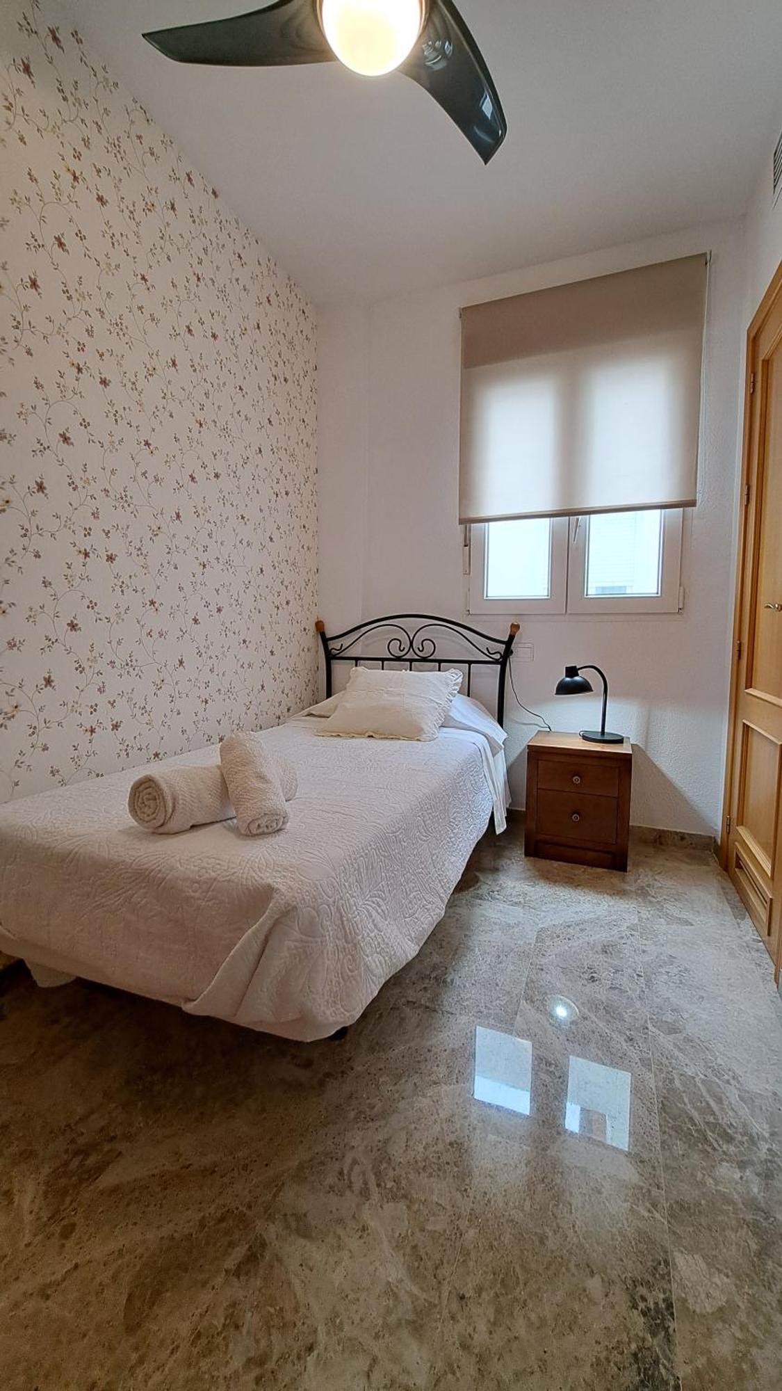 Apartamentos Maria Cristina Con Parking Gratis 코르도바 외부 사진